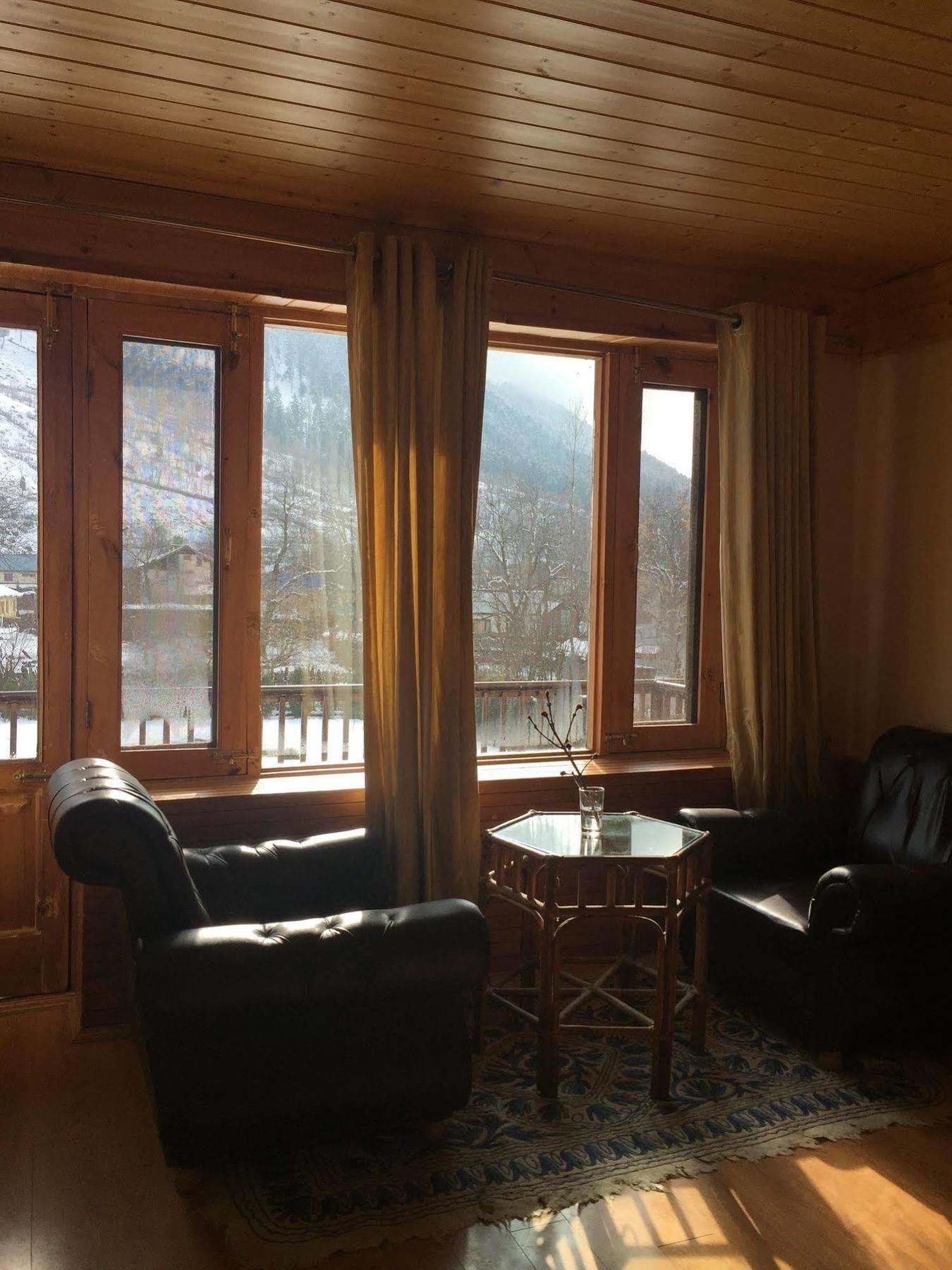 Hotel Himalaya House Pahalgām Esterno foto