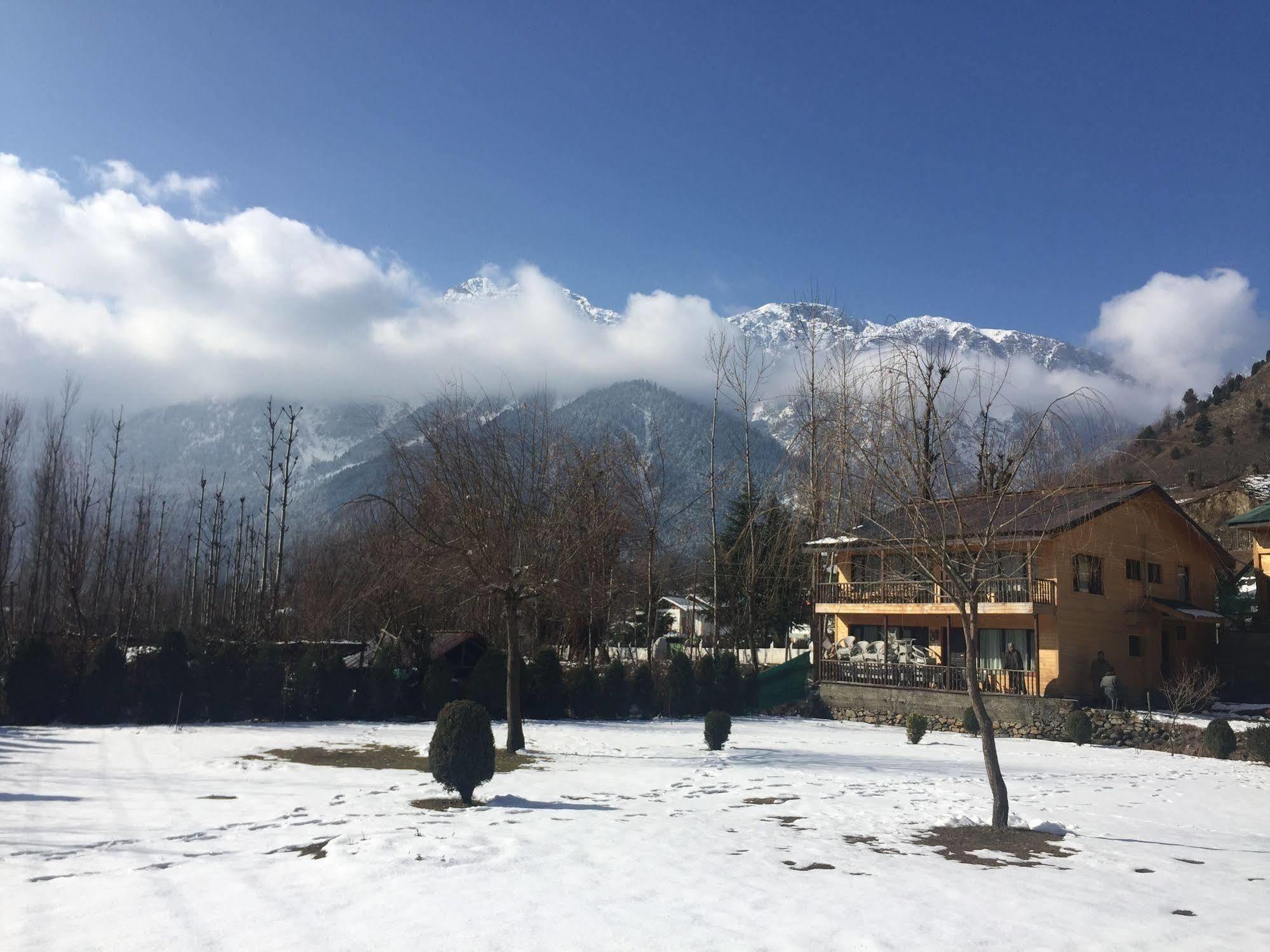 Hotel Himalaya House Pahalgām Esterno foto
